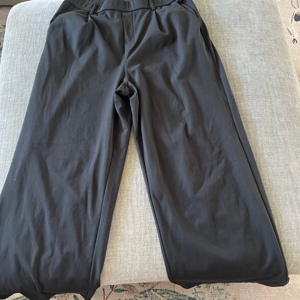 HALARA Black Wide-Leg Women’s trousers